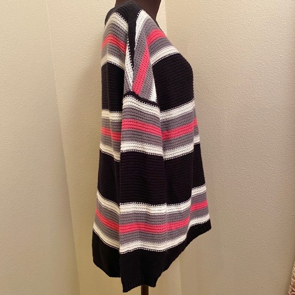 Free For All Striped Sweater, hi-lo, Size Sm - Picture 4 of 9